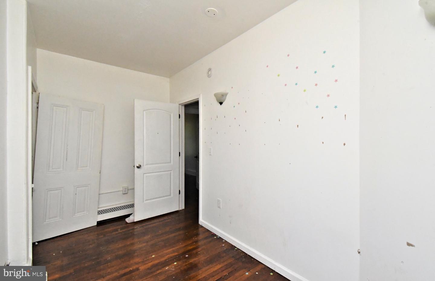 346 W Walnut St Property Photo 16