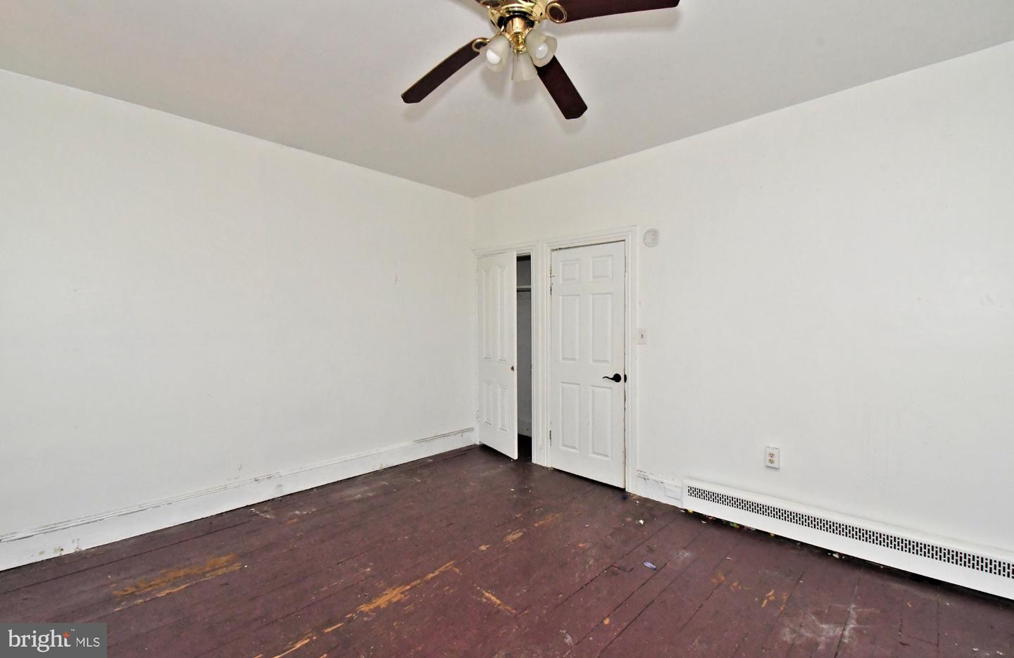 346 W Walnut St Property Photo 19