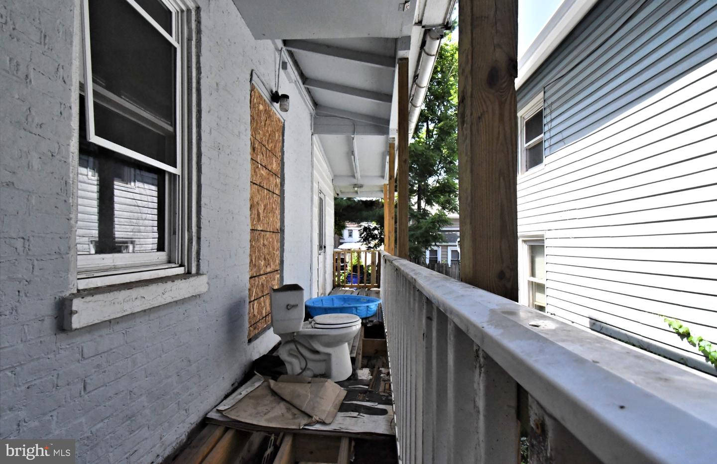 346 W Walnut St Property Photo 26