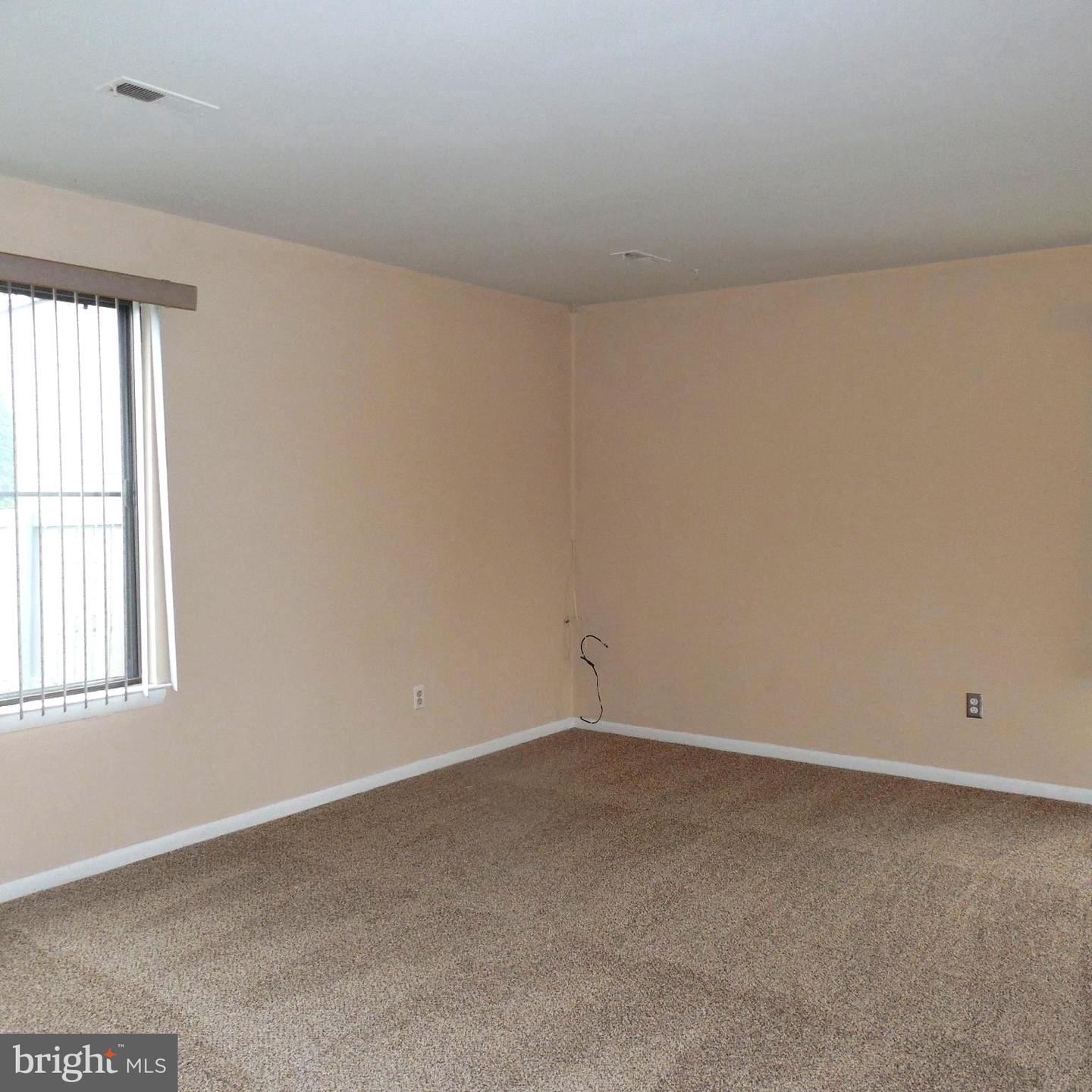 347 Bridge St Property Photo 6