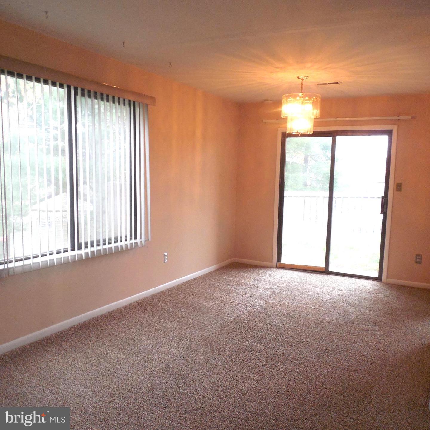 347 Bridge St Property Photo 7
