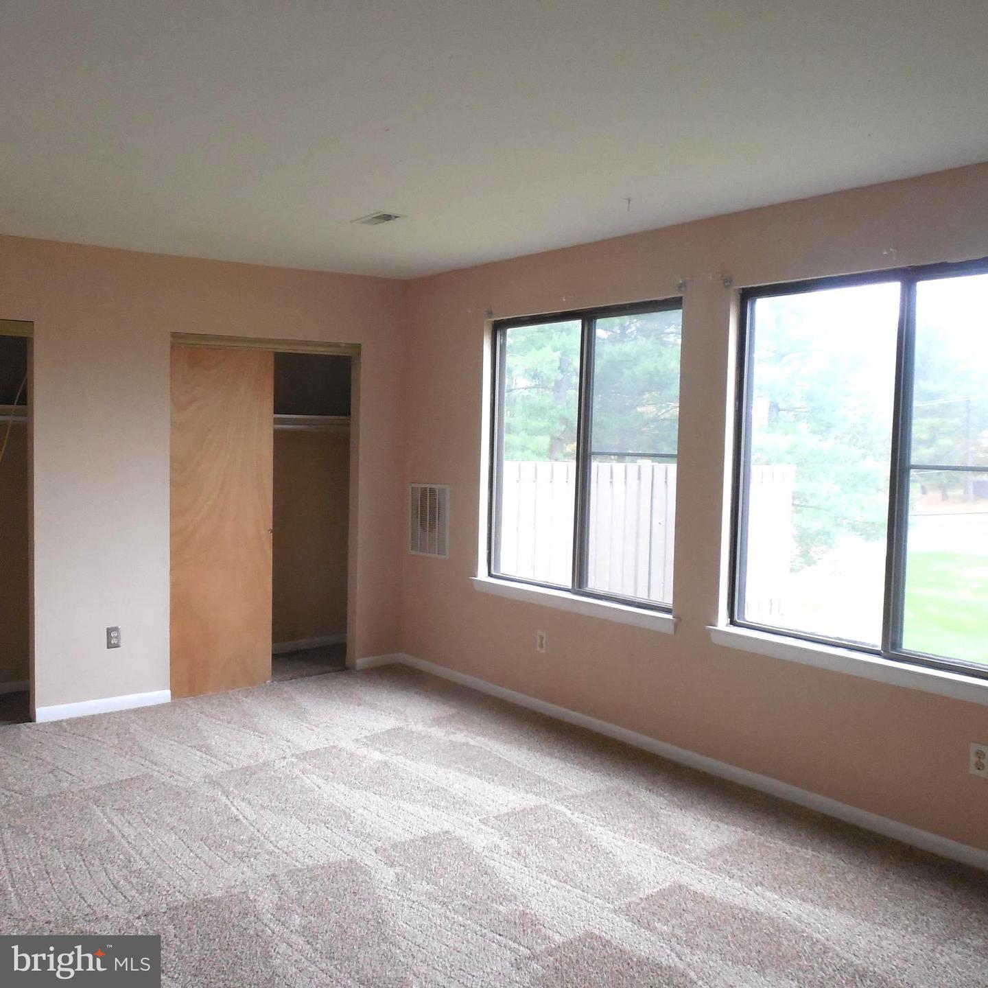 347 Bridge St Property Photo 12