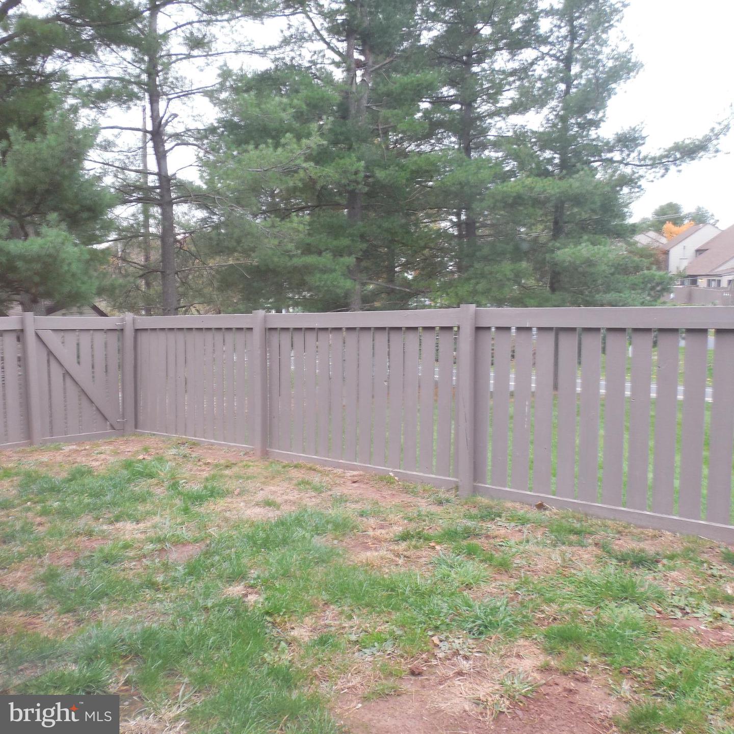 347 Bridge St Property Photo 14