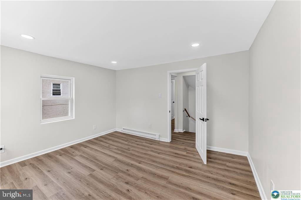 1715 Willow St Property Photo 11