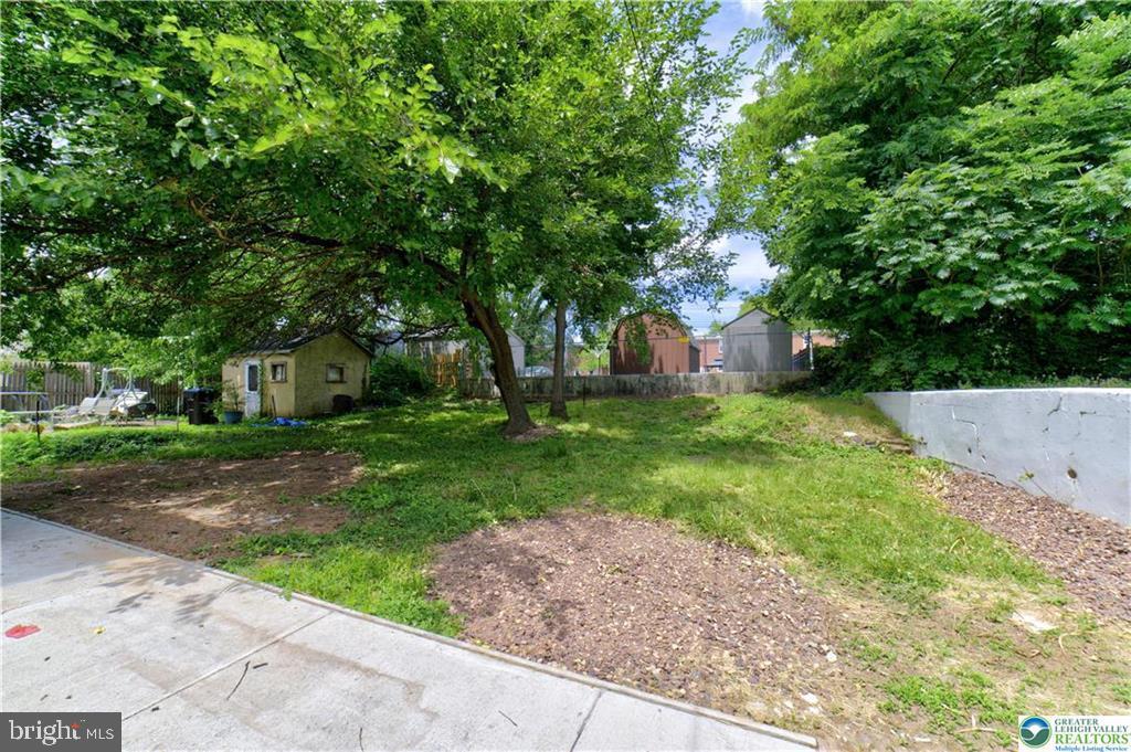 1715 Willow St Property Photo 20