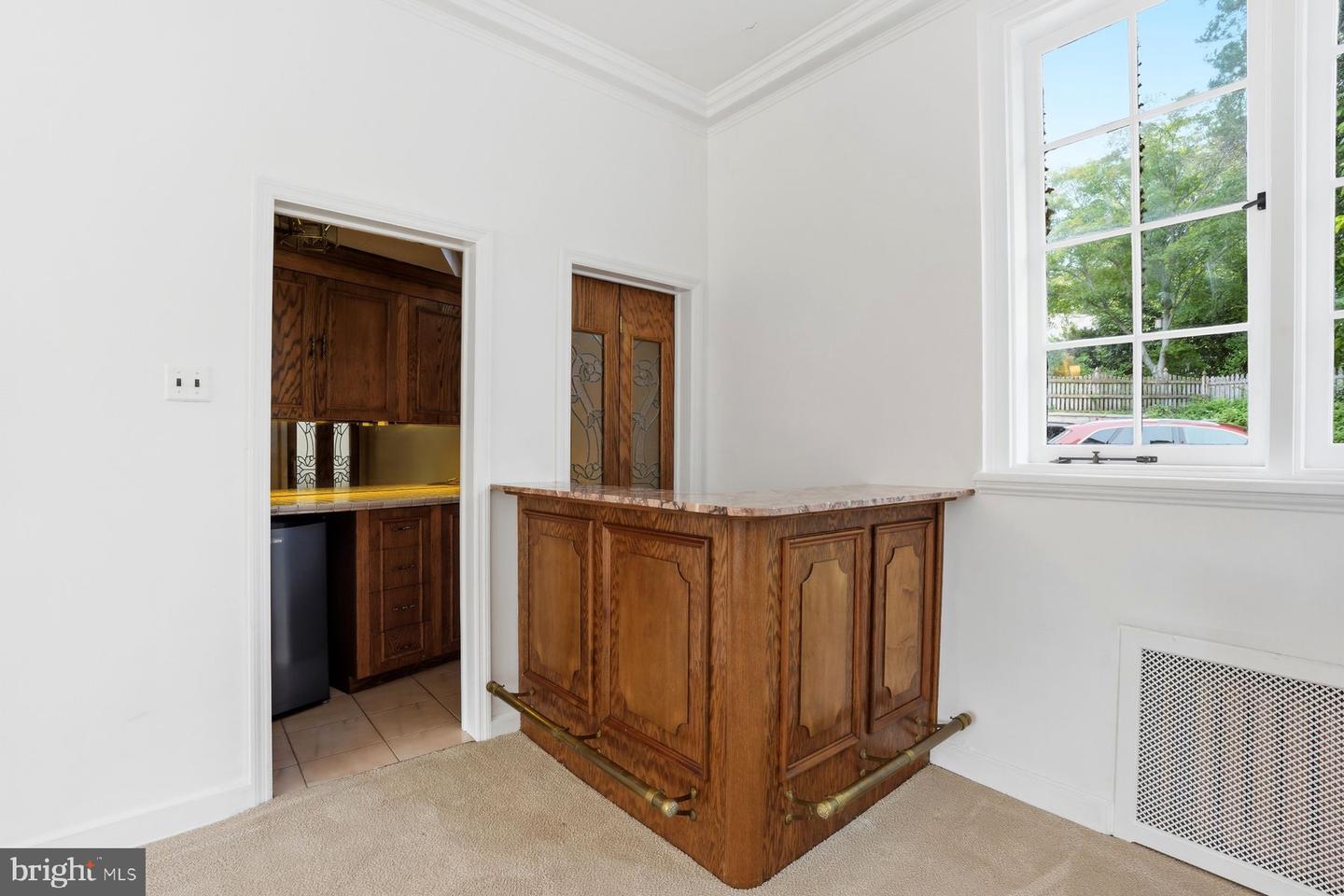 7 Windsor Ave Property Photo 27
