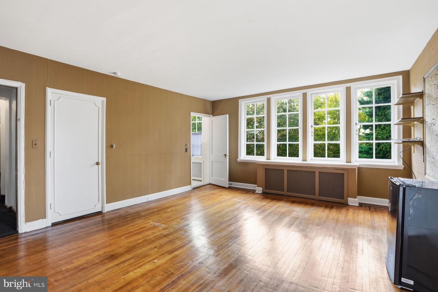 7 Windsor Ave Property Photo 36