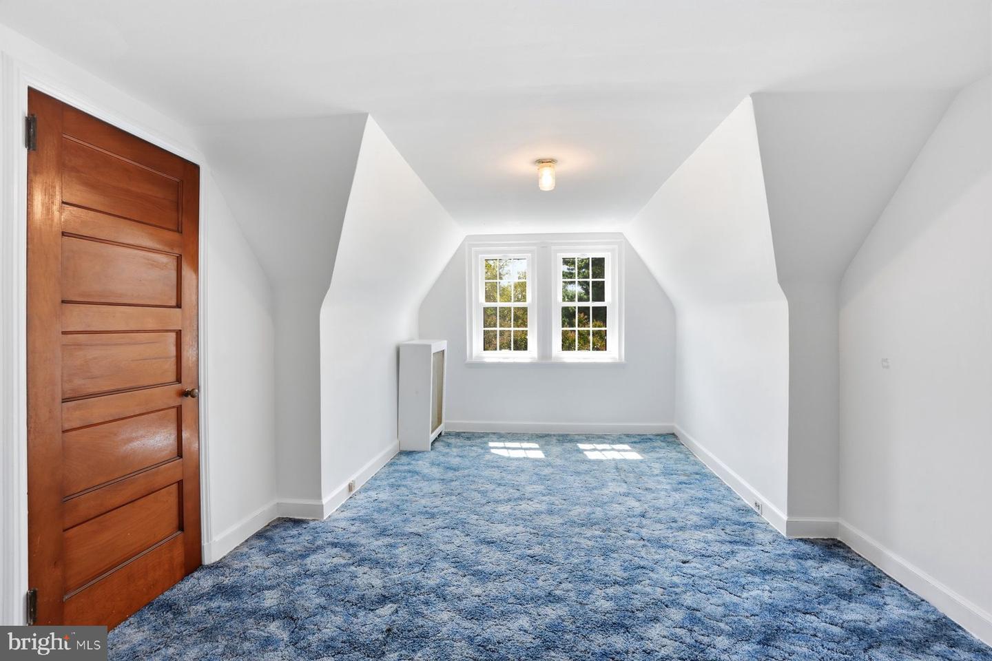 7 Windsor Ave Property Photo 55