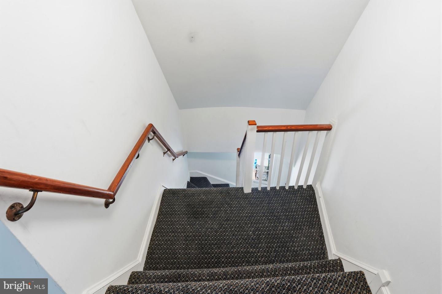 7 Windsor Ave Property Photo 61