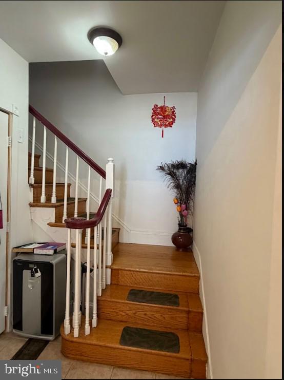 135 Montgomery Ave Property Photo 6