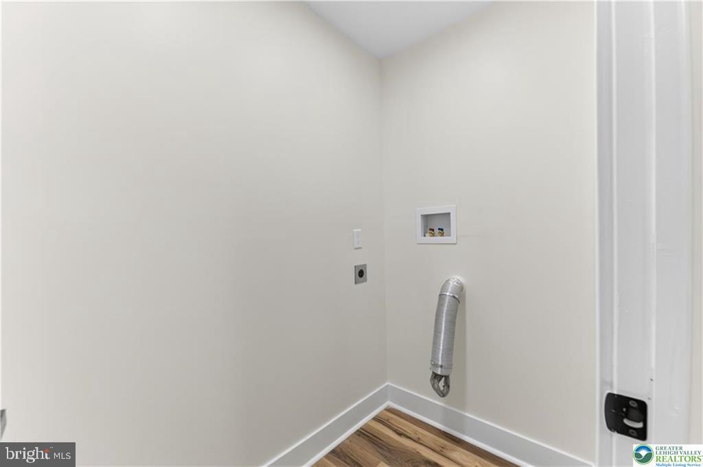 1717 Willow St Property Photo 10