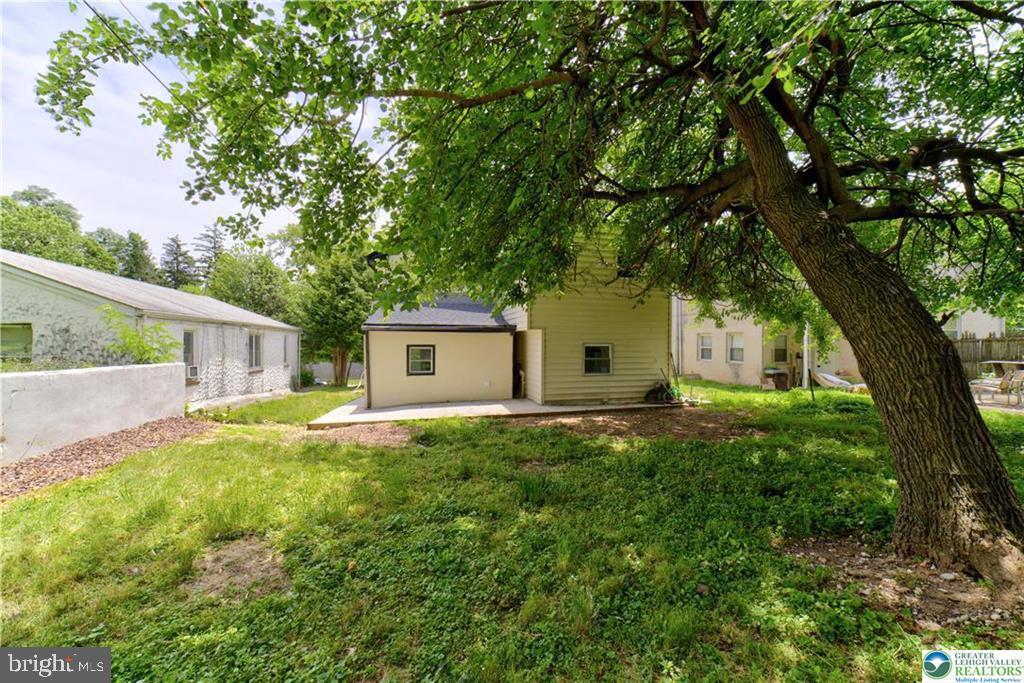 1717 Willow St Property Photo 18