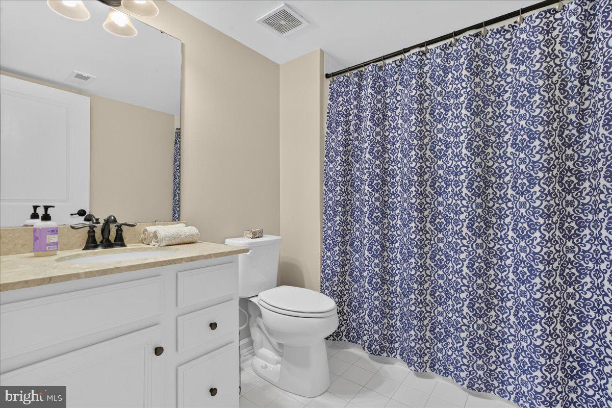 870 Reynards Run Property Photo 14