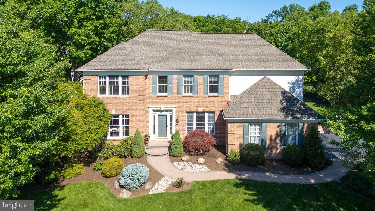 335 SUN VALLEY DR