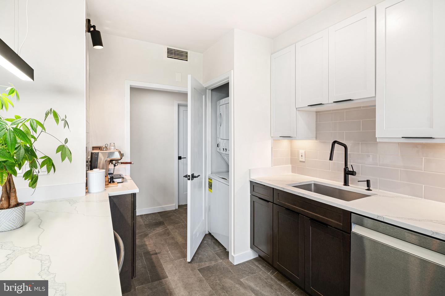 191 Presidential Blvd #r-630 Property Photo 16