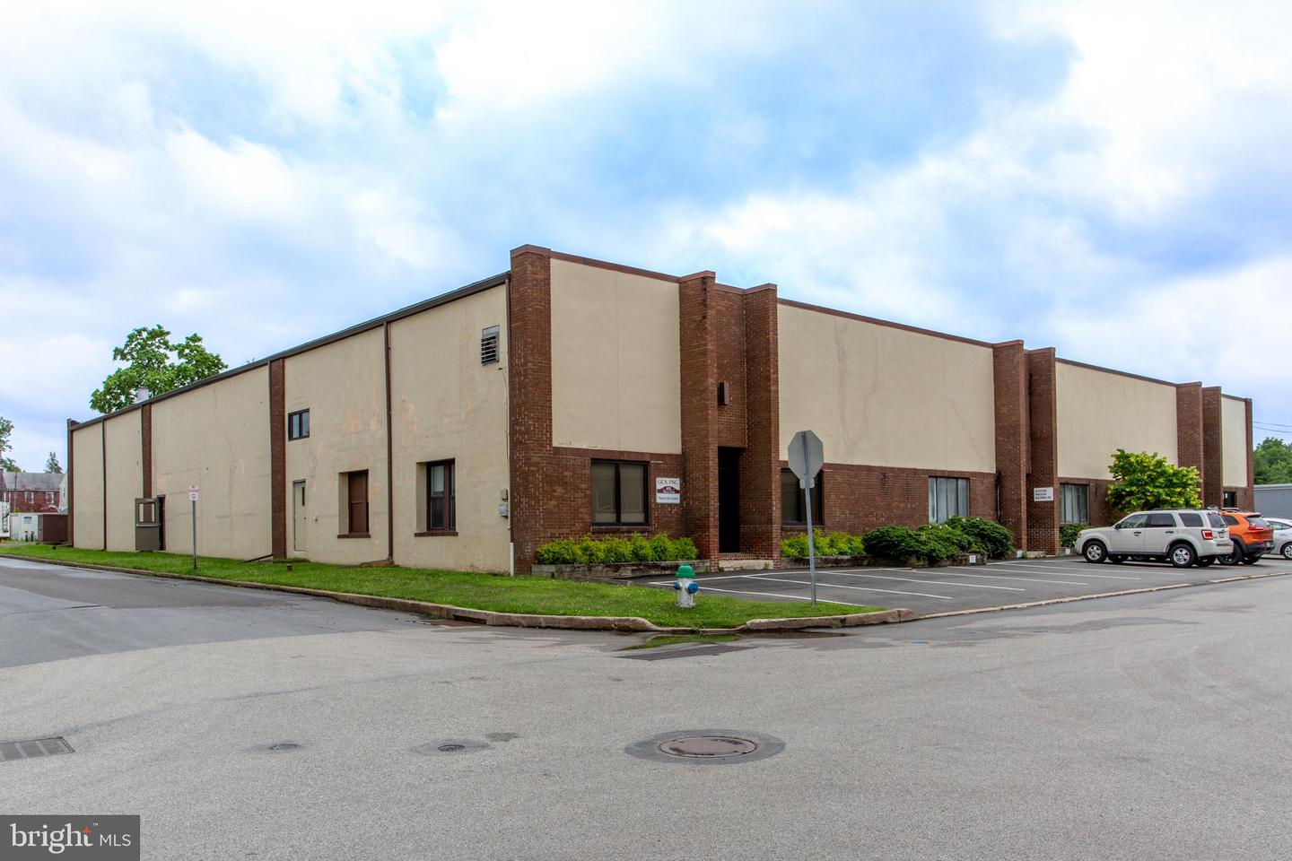 403 Elm Ave Property Photo 1