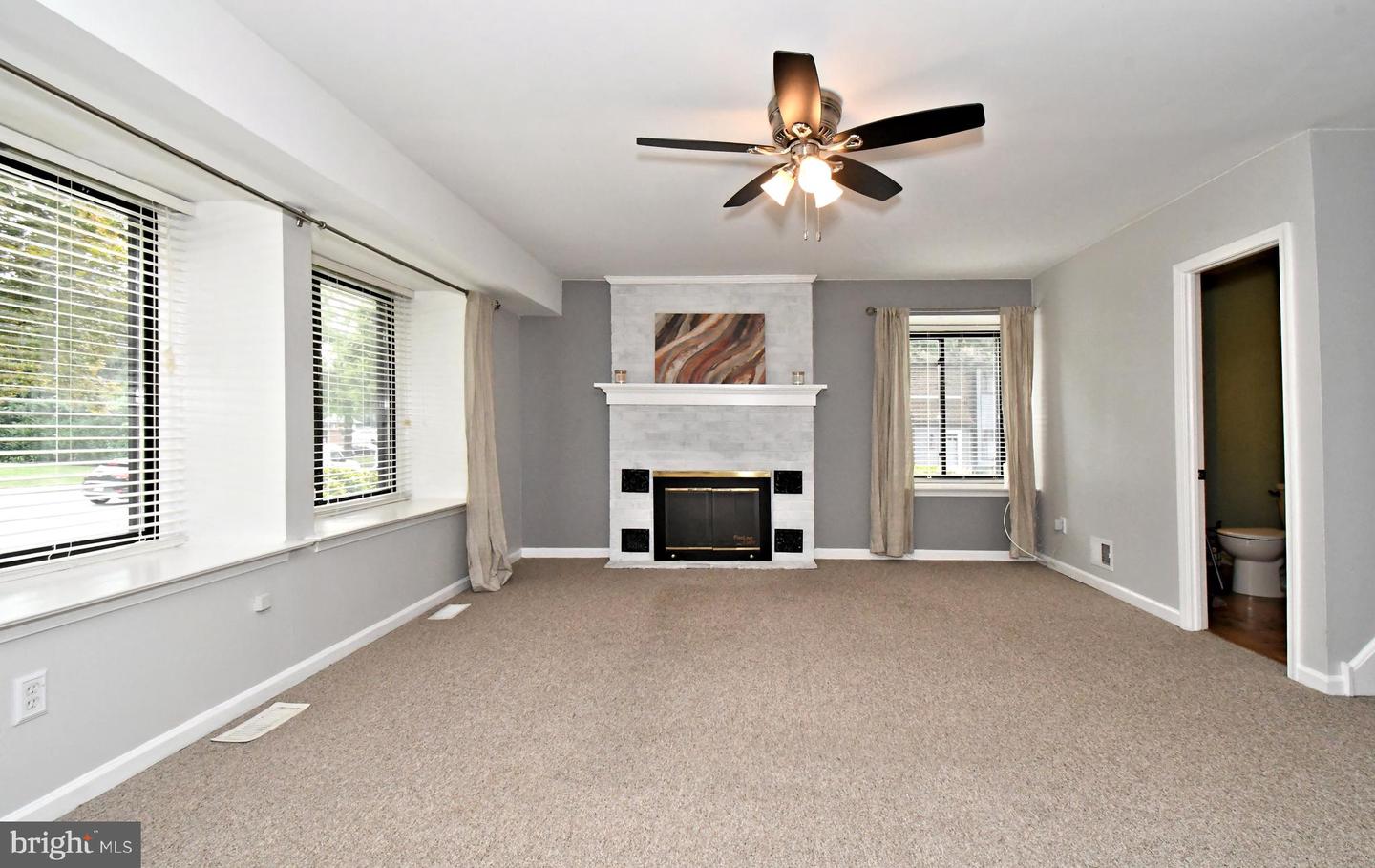 22 Fitzwatertown Rd #unit A-10 Property Photo 6