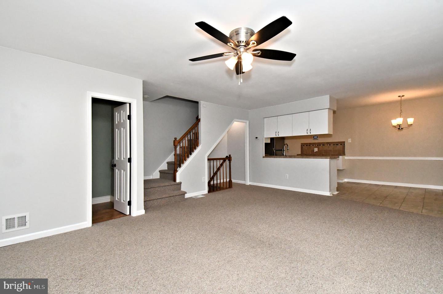22 Fitzwatertown Rd #unit A-10 Property Photo 7