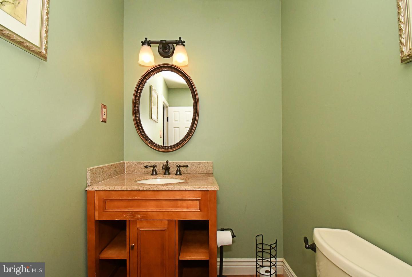 22 Fitzwatertown Rd #unit A-10 Property Photo 8