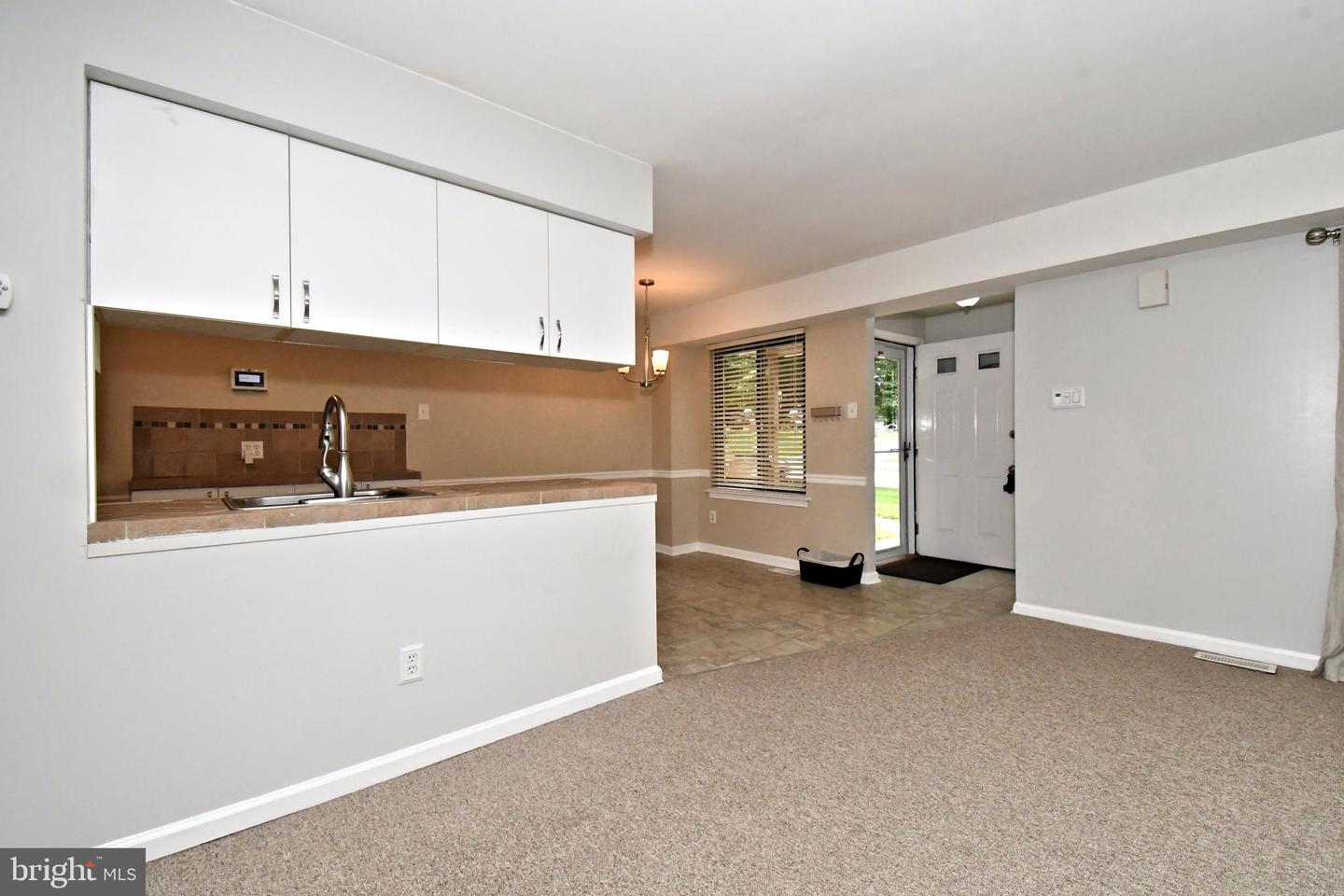 22 Fitzwatertown Rd #unit A-10 Property Photo 9
