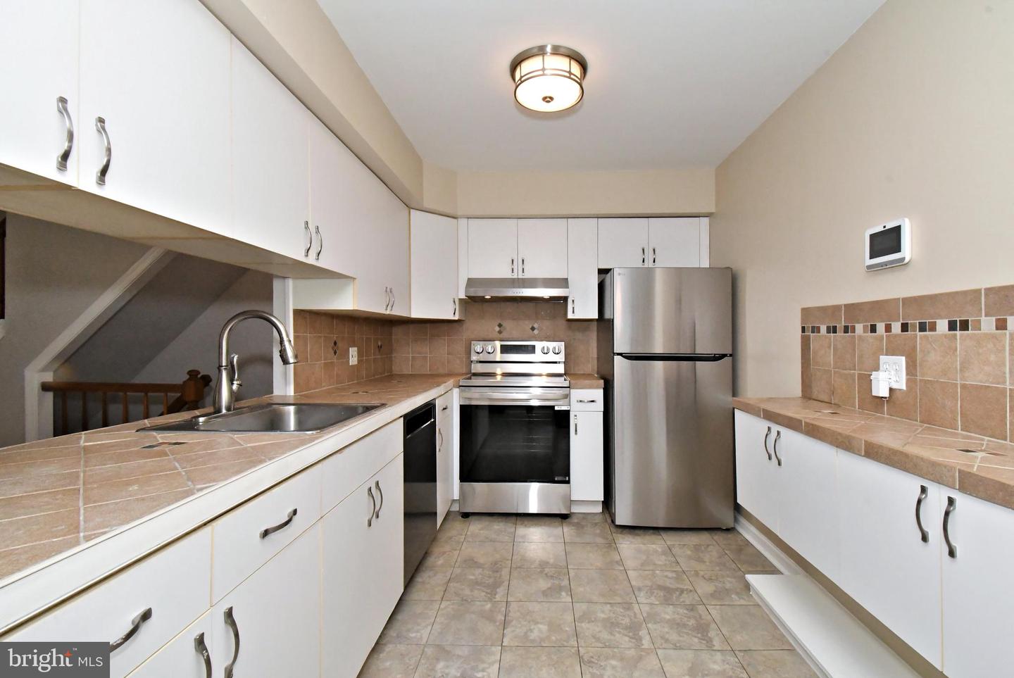 22 Fitzwatertown Rd #unit A-10 Property Photo 10