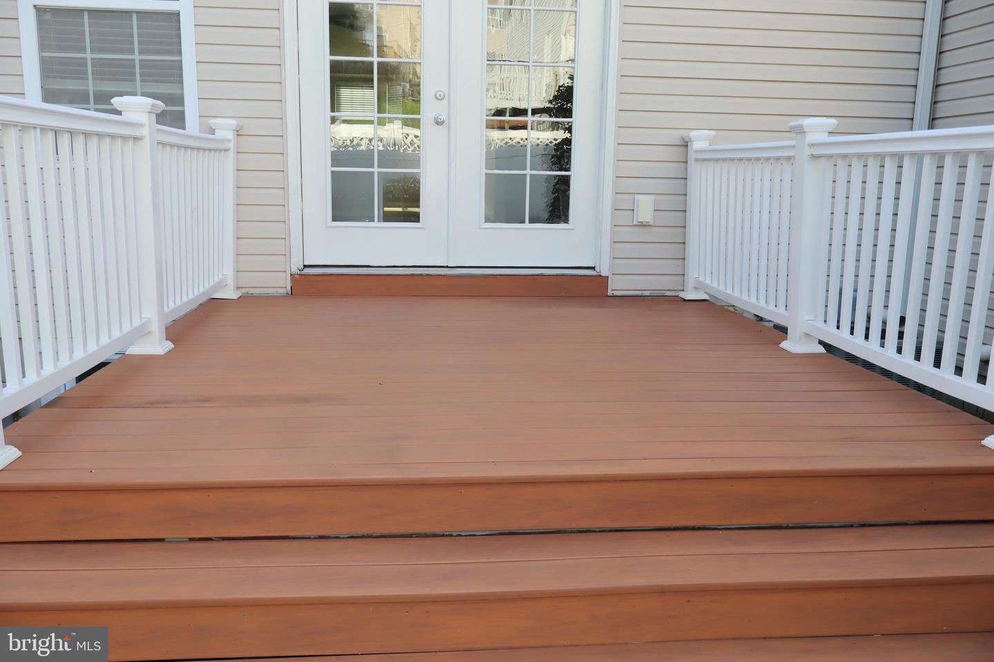 914 Thomas St Property Photo 4