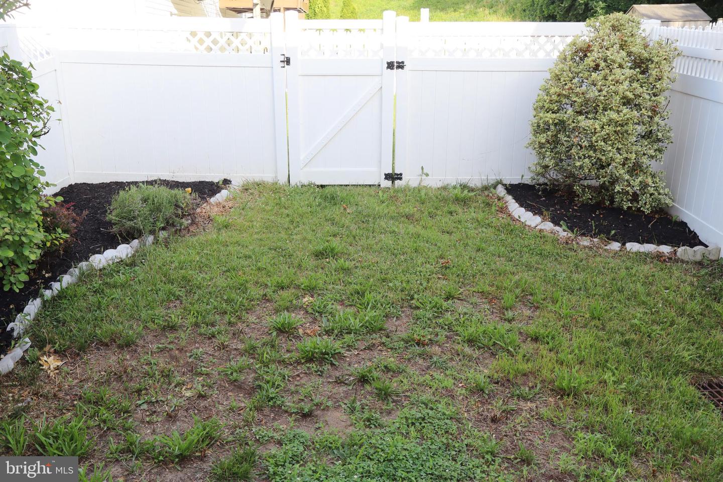 914 Thomas St Property Photo 5
