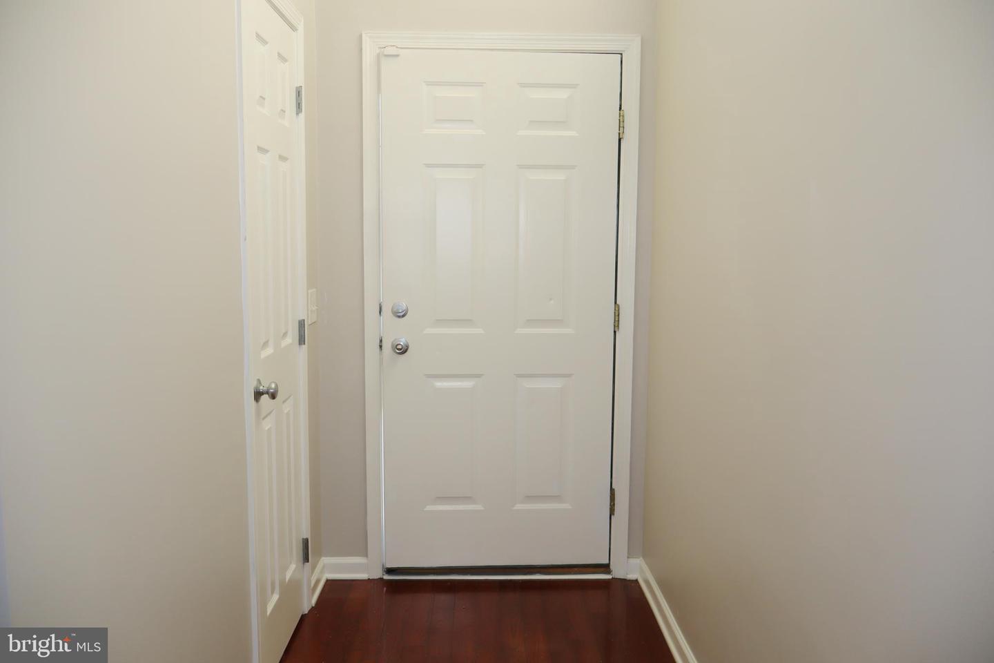 914 Thomas St Property Photo 6