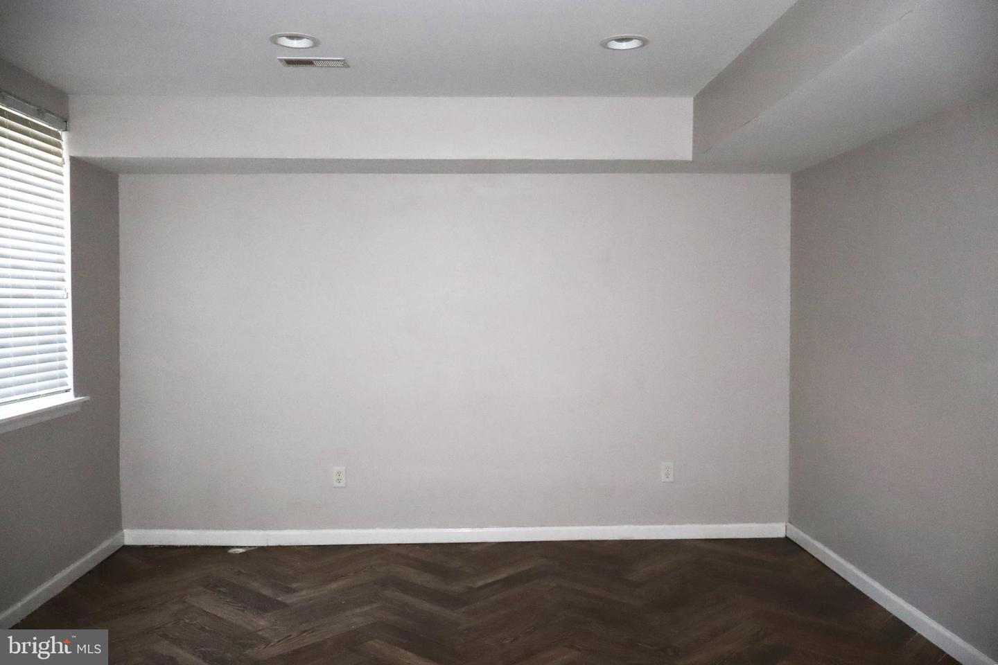 914 Thomas St Property Photo 8