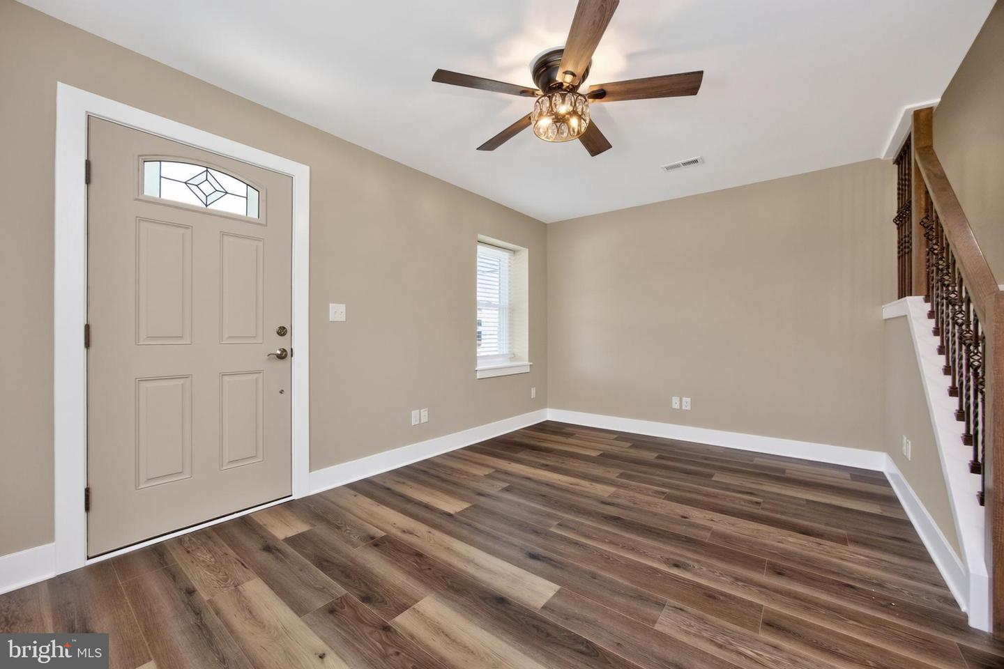 559 A St Property Photo 6