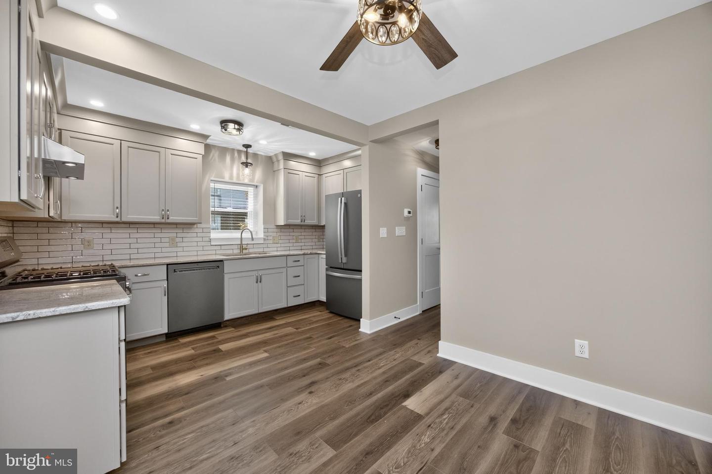 559 A St Property Photo 11