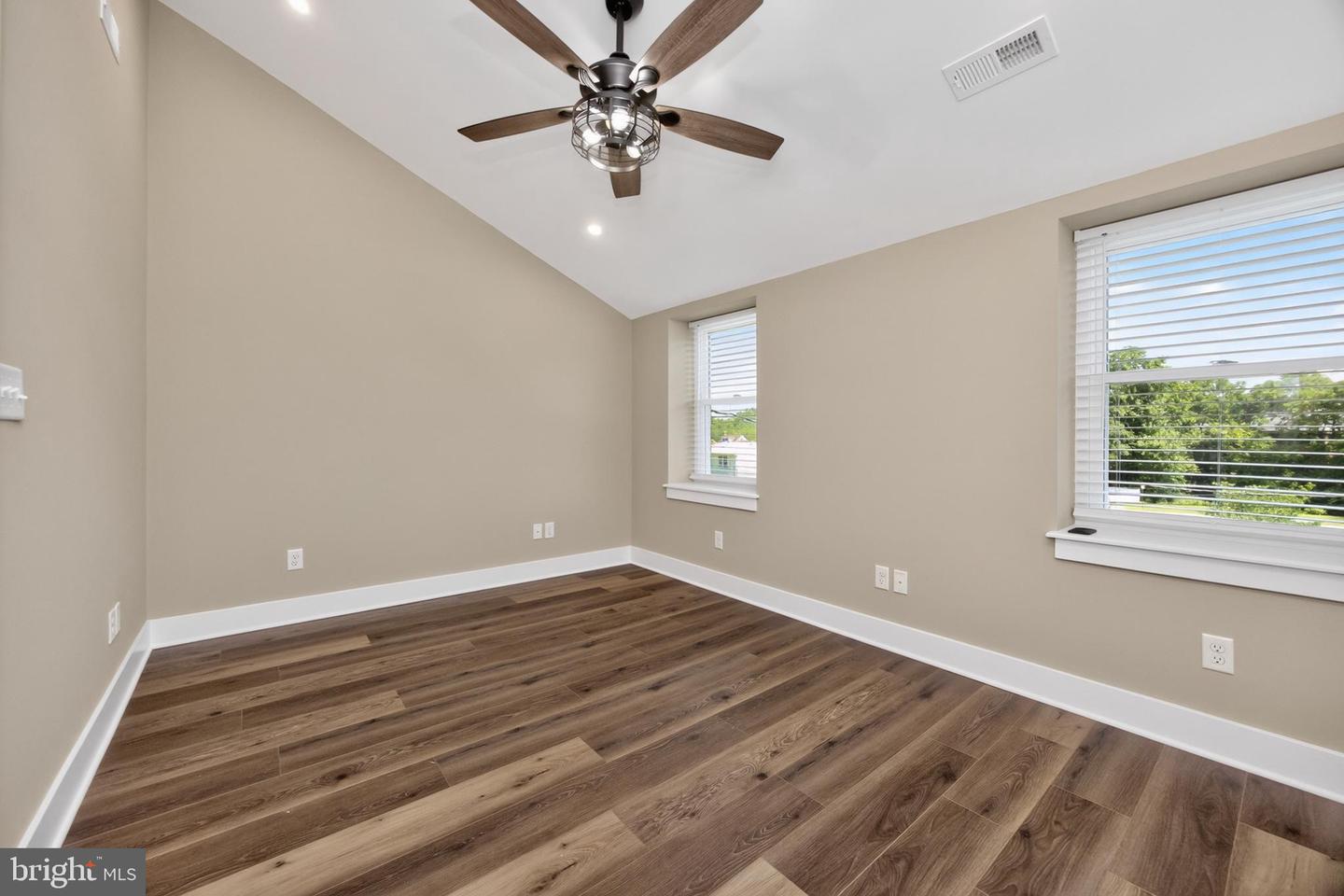 559 A St Property Photo 21