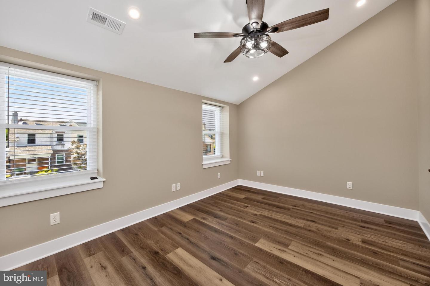 559 A St Property Photo 22