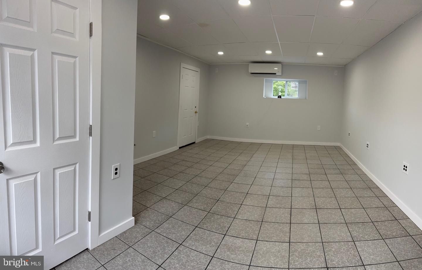 1 Maple Ave Property Photo 15