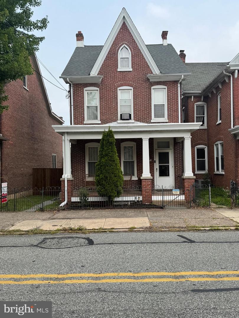 645 N. CHARLOTTE ST Property Photo 1