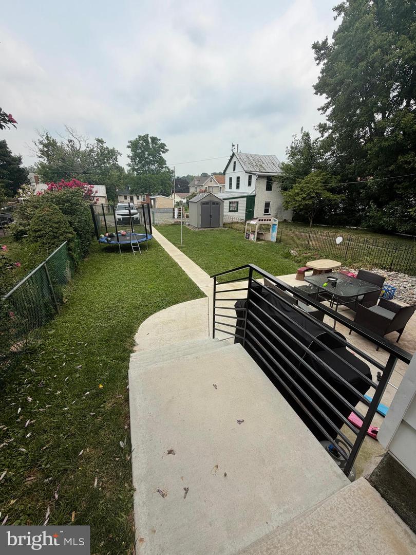 645 N. Charlotte St Property Photo 4