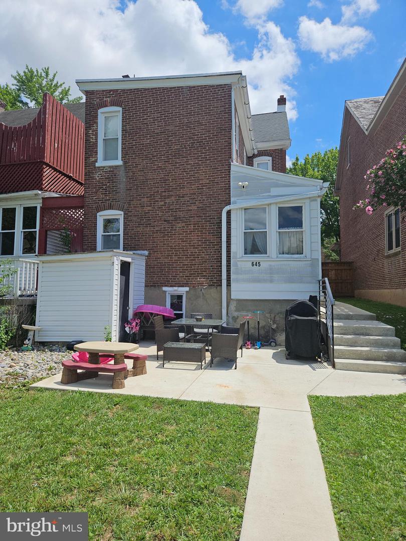 645 N. Charlotte St Property Photo 51