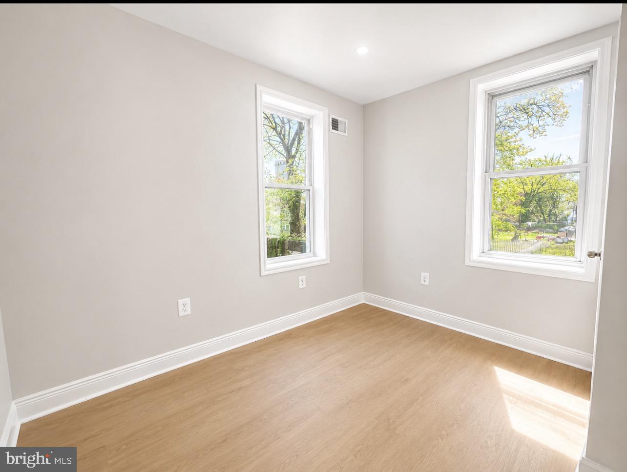 1610 Willow Ave Property Photo 10