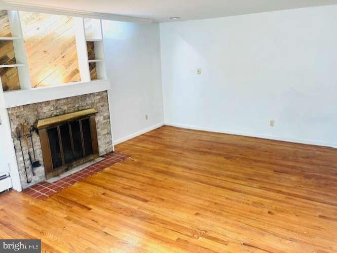 439 E Chestnut St Property Photo 4