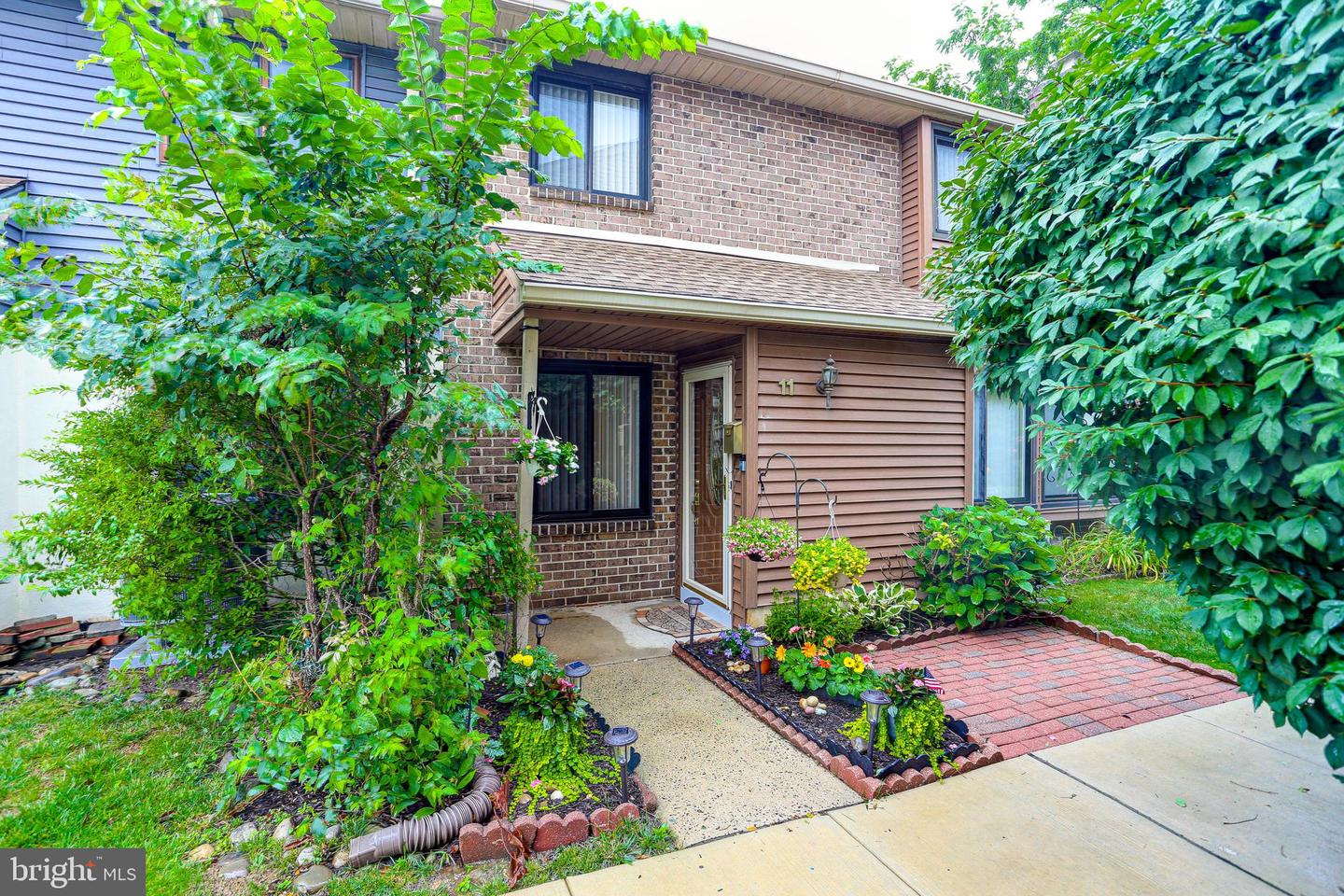 22 Fitzwatertown Rd #unit E-11 Property Photo 1