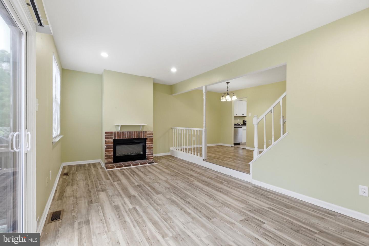 104 Hopkins Ct Property Photo 18