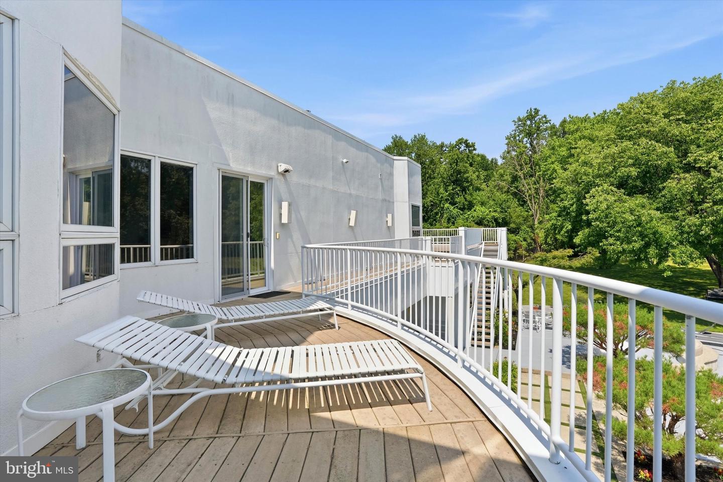 611 Creek Ln Property Photo 43