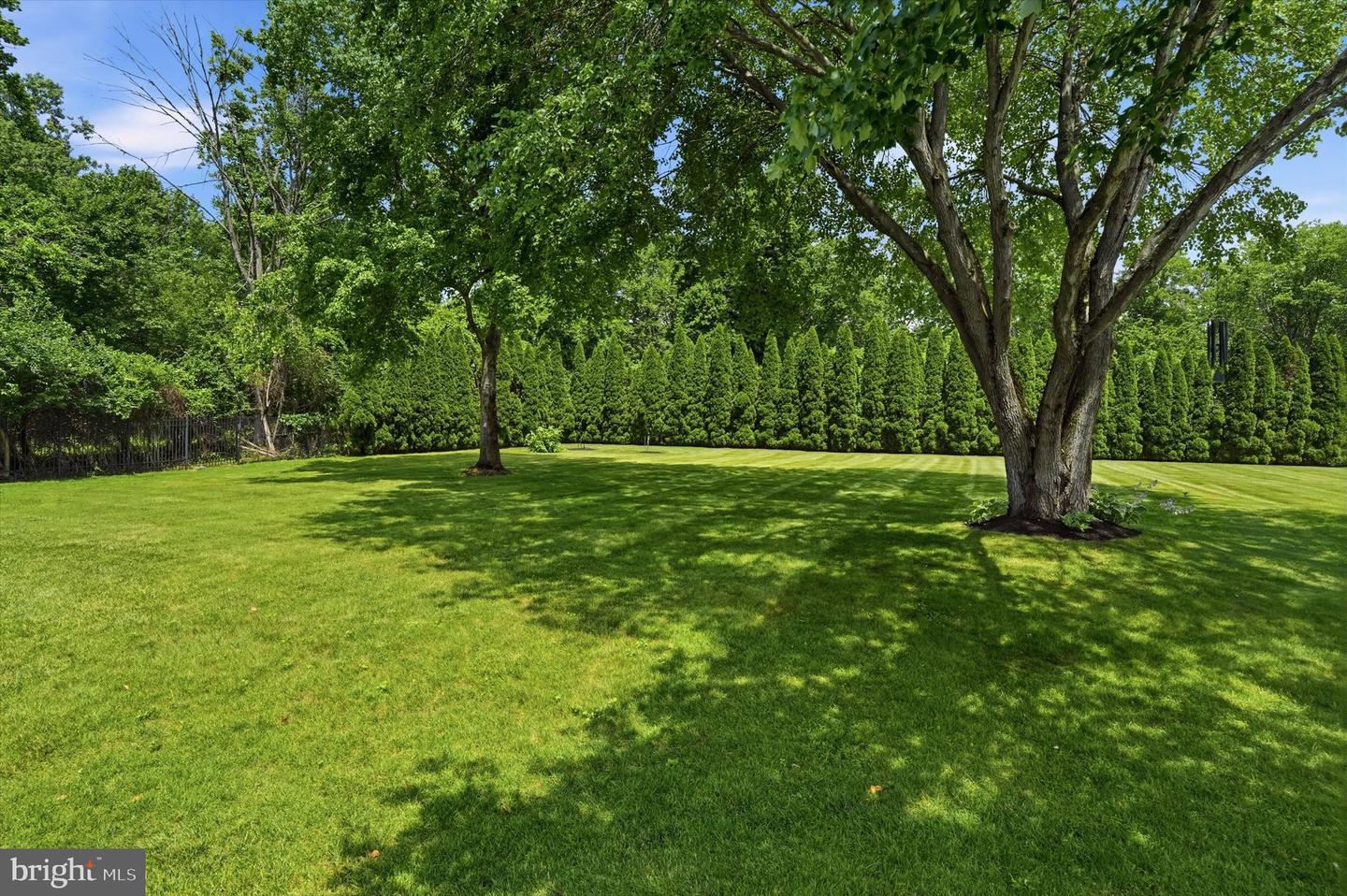 611 Creek Ln Property Photo 79