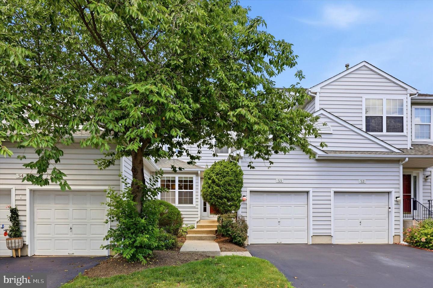 53 SHEFFIELD CT