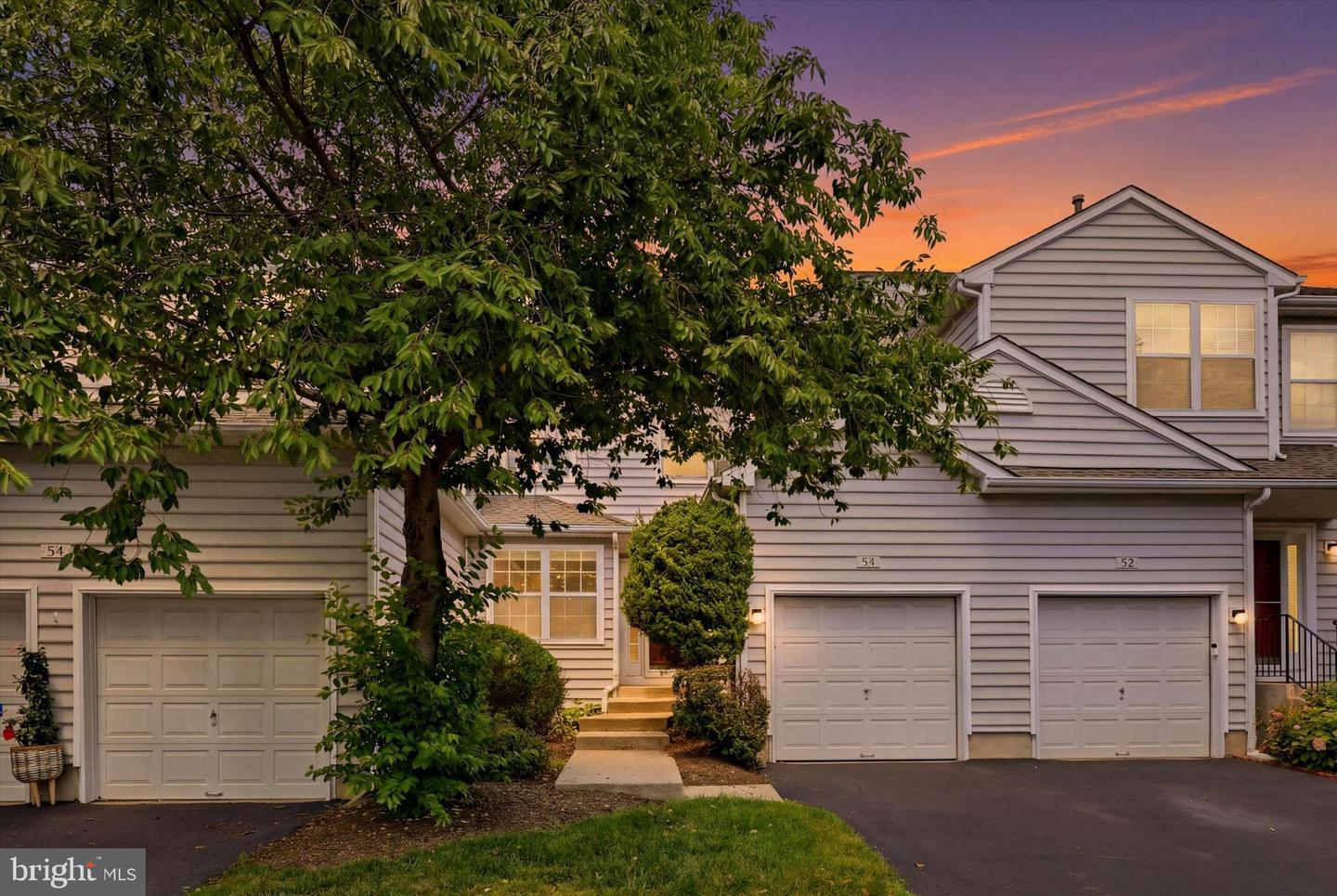 53 Sheffield Ct Property Photo 3