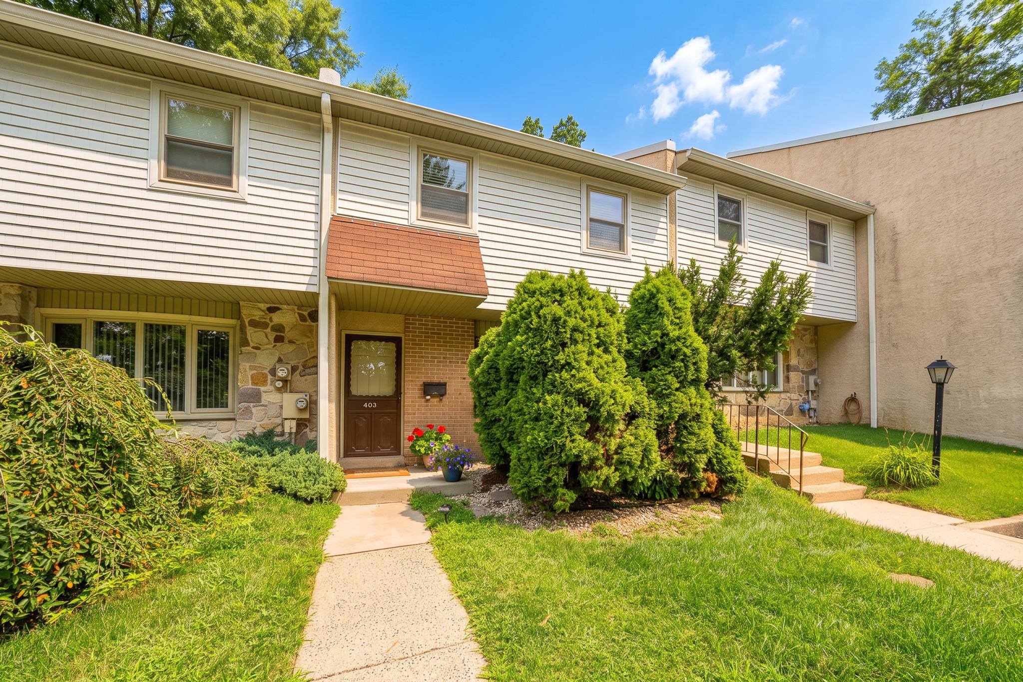 403 Woodside Cir Property Photo 1