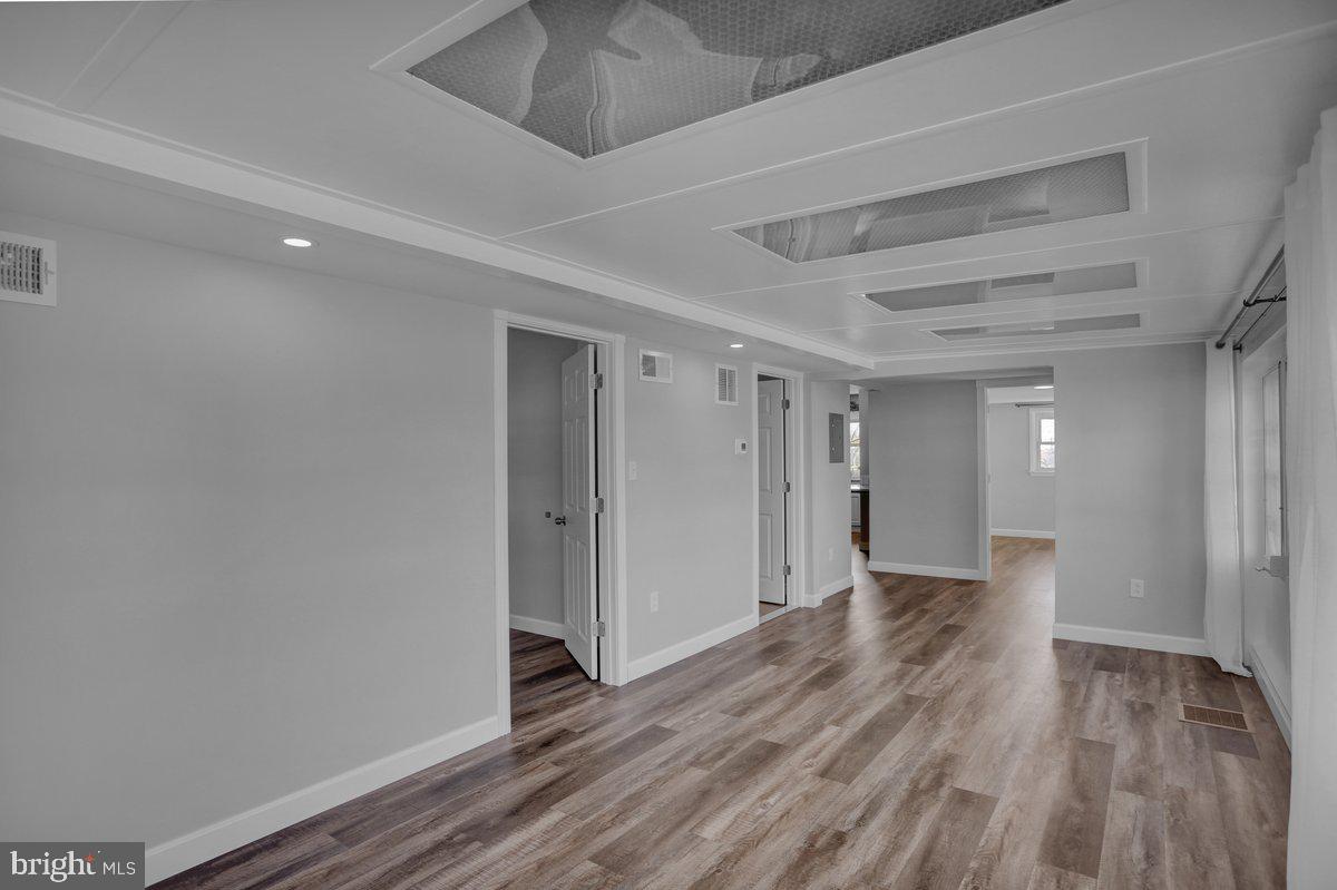 933 N Hanover St #2nd Fl Property Photo 5