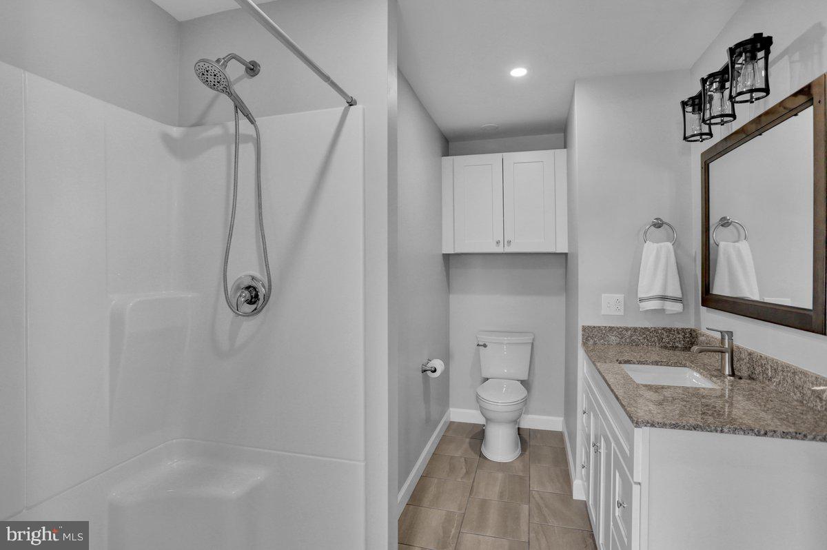 933 N Hanover St #2nd Fl Property Photo 8