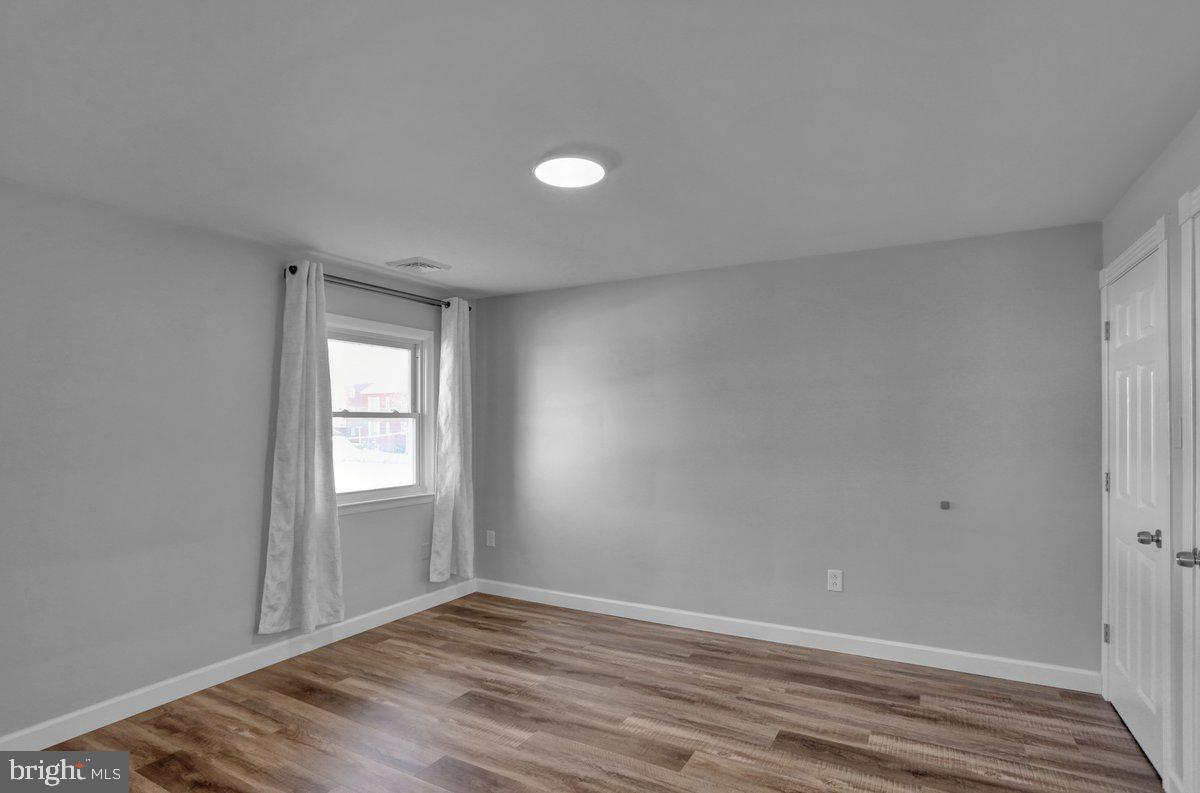 933 N Hanover St #2nd Fl Property Photo 11
