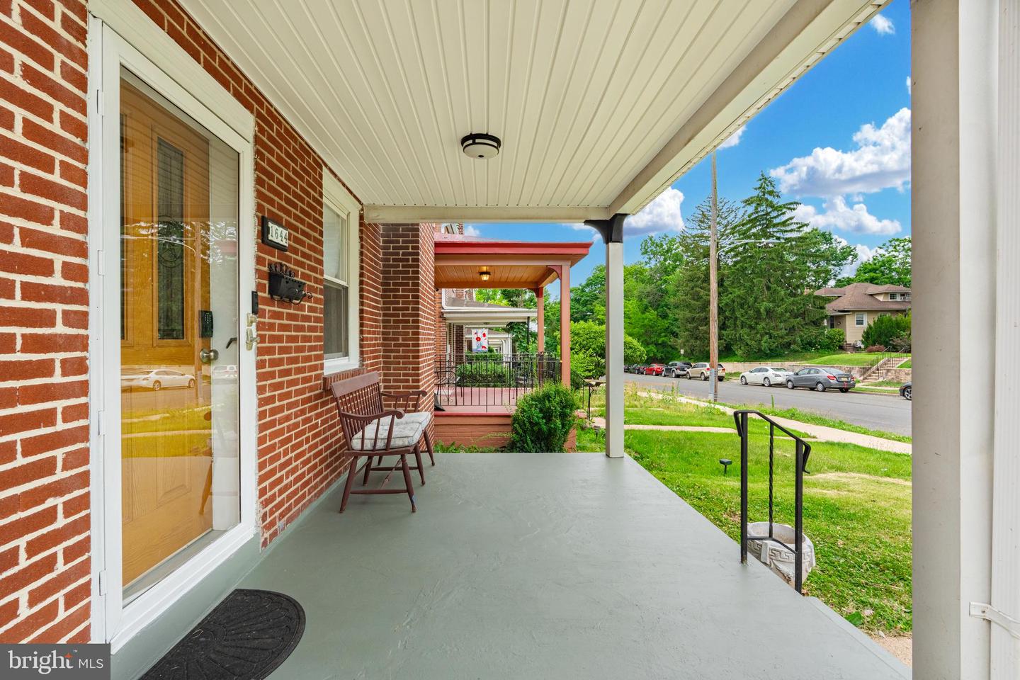 1644 Powell St Property Photo 2